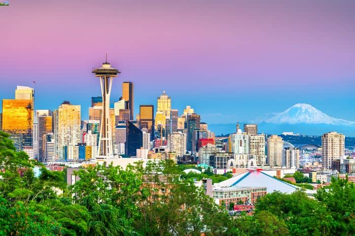 Seattle city skyline cheap romantic getaways in Washington state